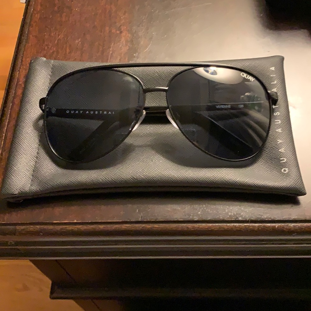 Quay Australia black sunglasses